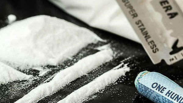 డ్రగ్స్ దందాలో ఆరితేరిన ముదుర్లు .. సాఫ్ట్ వేర్ ఇంజనీర్లే టార్గెట్ 