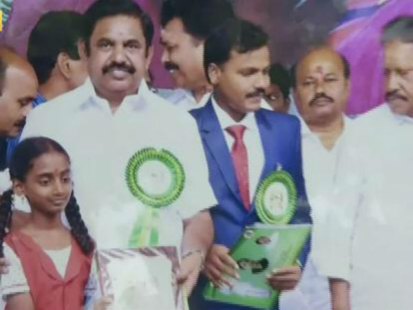  సీఎం షాక్, ప్రభుత్వ అవార్డు