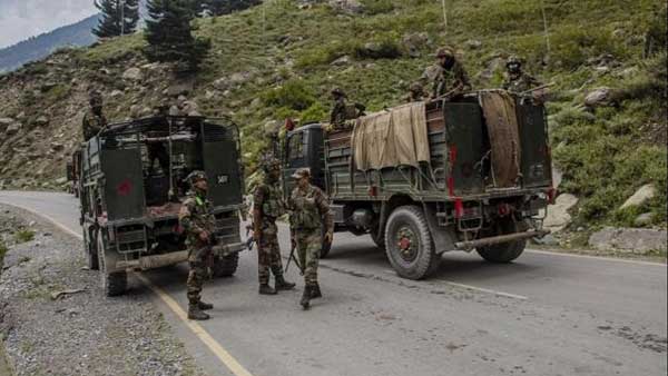 షూటింగ్ రేంజ్‌లో భారత్-చైనా బలగాలు..