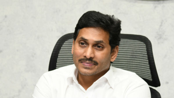 కర్ణాటక ముఖ్యమంత్రితో కలిసి.. 