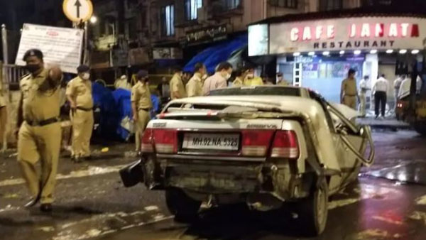 ఆ ఇద్దరిని ఈడ్చుకు వెళ్లిన కారు...