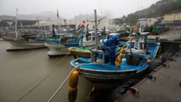  సరిహద్దులు దాటినందుకేనా..