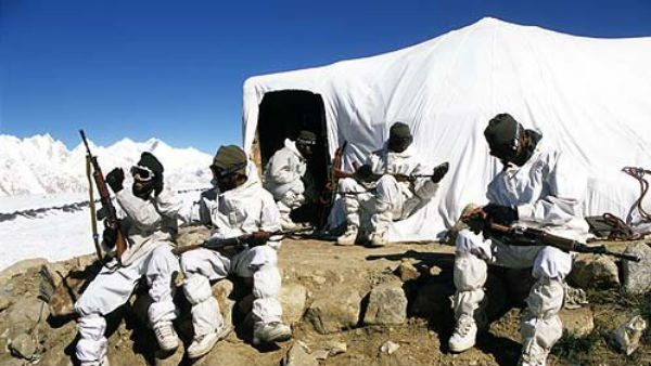 శిబిరాల కోసం రష్యన్ టెంట్లు