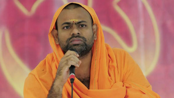 కొడాలి నానీ హిందువైనా సరే డిక్లరేషన్ ఇవ్వాలని డిమాండ్ చేసిన స్వామీ పరిపూర్ణానంద 