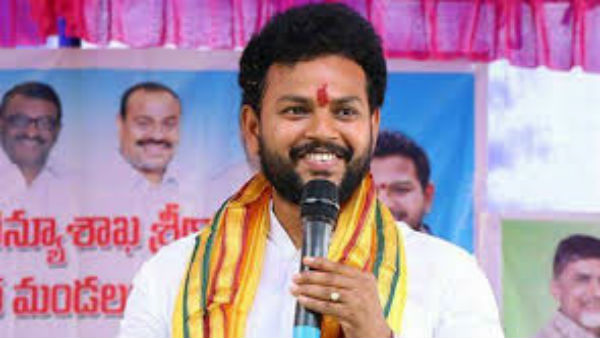 కోర్టులపై విజయసాయి అనుచిత వ్యాఖ్యలపై మండిపడిన టీడీపీ ఎంపీలు 