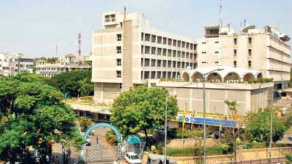 రాజకీయ పార్టీల అభిప్రాయం మేరకే నిర్ణయం రాజకీయ పార్టీల అభిప్రాయం మేరకే నిర్ణయం