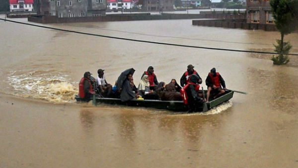 చార్మినార్ నుంచి 10 వేల మెట్రిక్ టన్నులు