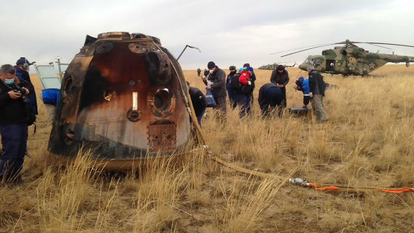 Three astronauts returns to Earth after 196-day mission Three astronauts returns to Earth after 196-day mission