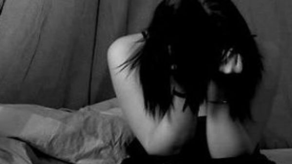 దాడి చేసి.. నిర్బంధం...