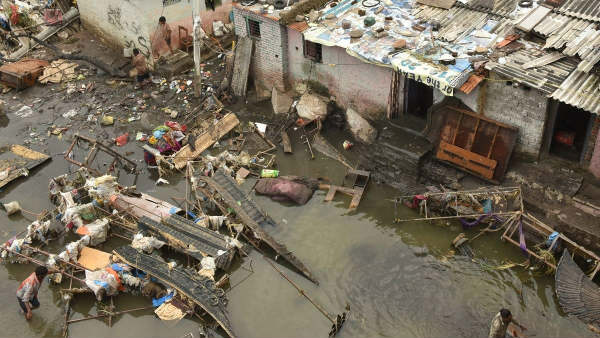 ముమ్మరంగా సహాయక చర్యలు ముమ్మరంగా సహాయక చర్యలు