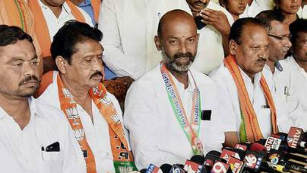 బండి సంజయ్ ఫైర్.. బాసపై వేటు..