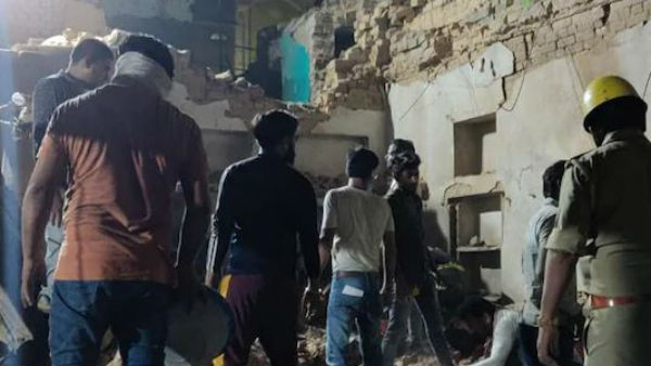 3 dead, several injured in cylinder blast at Aligarh toy factory 3 dead, several injured in cylinder blast at Aligarh toy factory