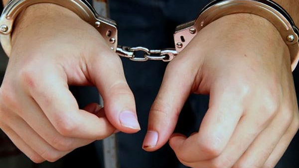 అందినకాడికి దోచుకుంటారు... 