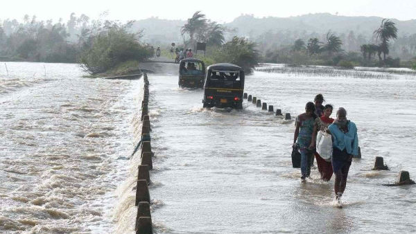 ఉత్తరాంధ్ర తుపానులు... ఉత్తరాంధ్ర తుపానులు...