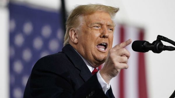  సోషలిజం మాయలో పడి భవిష్యత్ పాడు చేసుకోవద్దన్న ట్రంప్ 