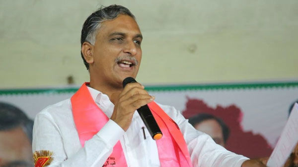 ఆ రెండు పార్టీలపై విసుర్లు..