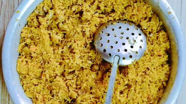  బాటసారులను భయపెట్టిన బిర్యానీ క్యూ లైన్