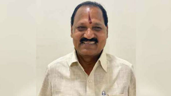 వ్యభిచారం చేస్తున్నానని సంతకాలు..