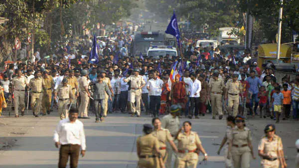 ఎల్గాన్ పరిషత్ సదస్సు.. రెచ్చగొట్టారని.. ఎల్గాన్ పరిషత్ సదస్సు.. రెచ్చగొట్టారని..