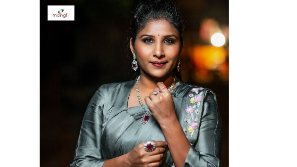 మంగ్లీతో చర్చలు