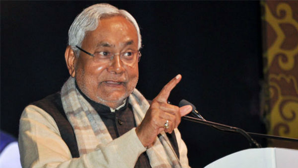 ఇద్దరూ చెరో ఏడేళ్లు సీఎంలు.. అయినా... ఇద్దరూ చెరో ఏడేళ్లు సీఎంలు.. అయినా...