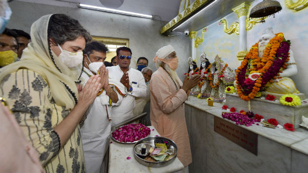 కాంగ్రెస్ కార్యకర్తలపై కేసులు..