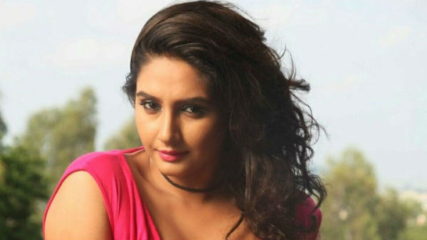 ముందునుంచి అదే సీన్ ముందునుంచి అదే సీన్