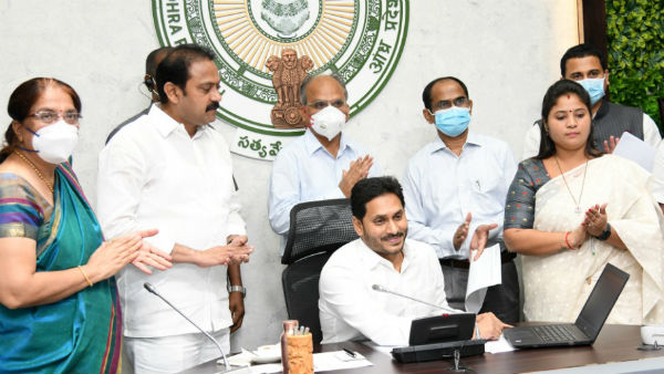 గిరిజన ప్రాంతాల్లో మల్టీ స్పెషాలిటీ ఆస్పత్రులు గిరిజన ప్రాంతాల్లో మల్టీ స్పెషాలిటీ ఆస్పత్రులు