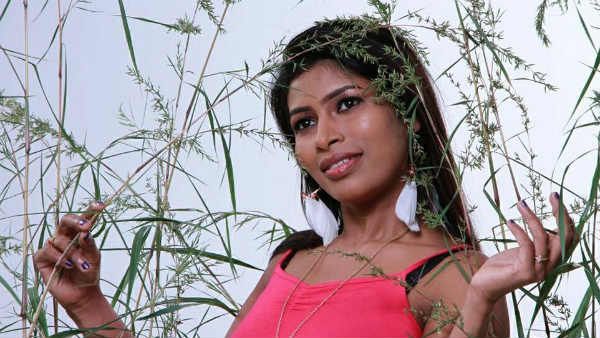 స్టార్ హోటల్ లో మందు పార్టీలు స్టార్ హోటల్ లో మందు పార్టీలు