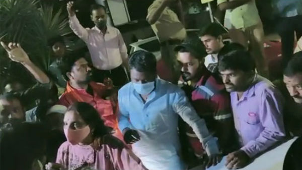 డబ్బులు పంచేందుకే..