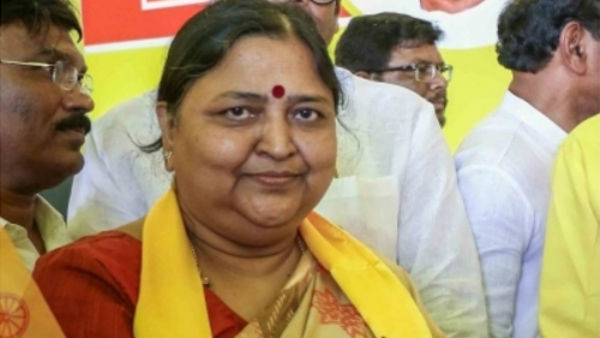 పోటీ నుంచి తప్పుకున్నారా?