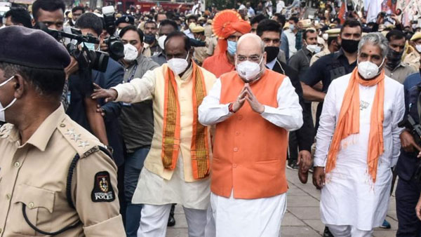 మధ్యలోనే ముగిసిన షో..