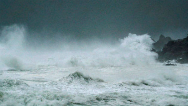 విమానం వేగంతో పోటీ పడుతున్న ఈదురు గాలులు విమానం వేగంతో పోటీ పడుతున్న ఈదురు గాలులు