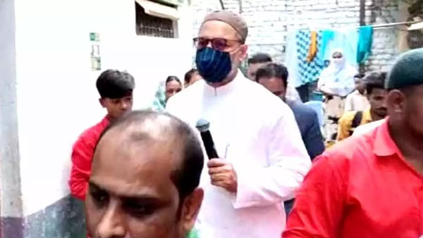 వరద సాయం ఇంటికి రూ.80వేలు వరద సాయం ఇంటికి రూ.80వేలు