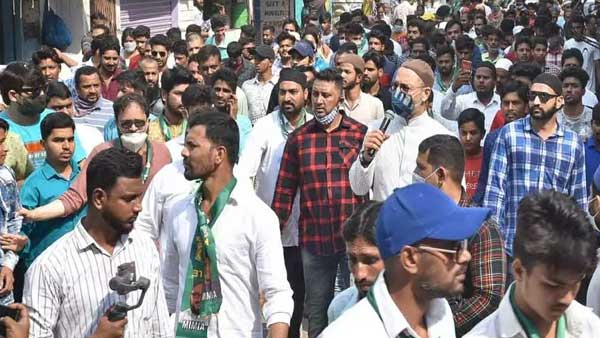 టీఆర్ఎస్‌తో ఎంఐఎం ఢీ