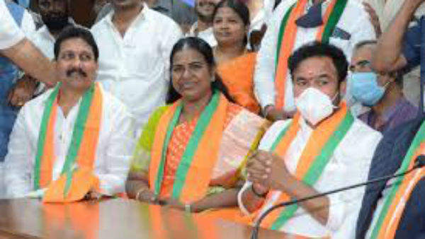 ఫ్లాప్ సినిమాకు కేటీఆర్ హడావుడి.. గ్రేటర్ బీజేపీదే