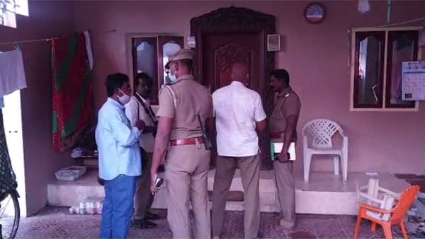 ఎవరి కోసం వస్తున్నారు ?