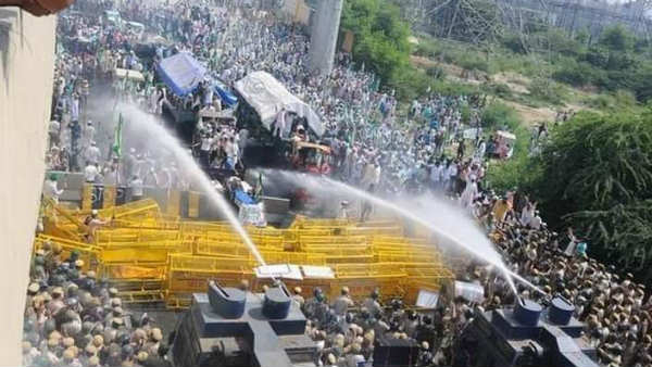 farmers long march against centres farm laws turns violent at delhi borders