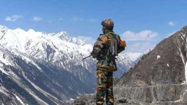 వేలమంది అక్కడే..