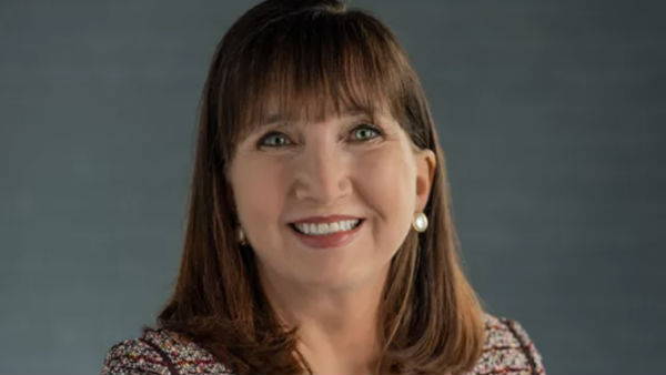 లెక్చరర్ నుంచి