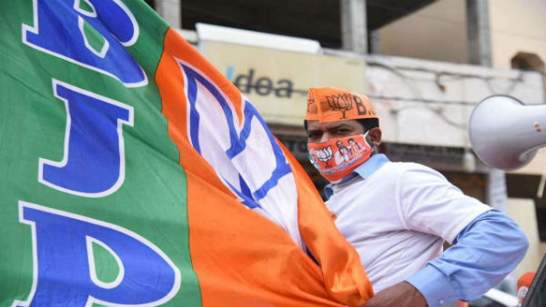 రాజాసింగ్ రోడ్ షోలో ఉద్రిక్తత..