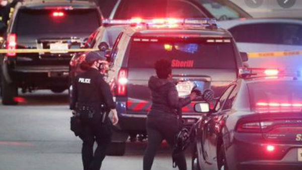8 Injured In Shooting At US Mall In Wisconsin, Gunman Missing 8 Injured In Shooting At US Mall In Wisconsin, Gunman Missing