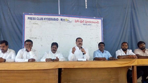 మోదీ-కేసీఆర్‌కు తేడా ఇదే 
