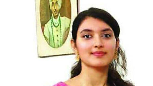 ఉర్మిళనే అసలైన వారసురాలు.. ఉర్మిళనే అసలైన వారసురాలు..