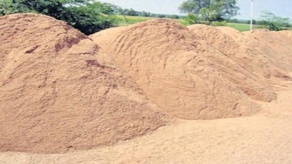 ఒకే సంస్థకు ఇసుక రీచ్‌లు