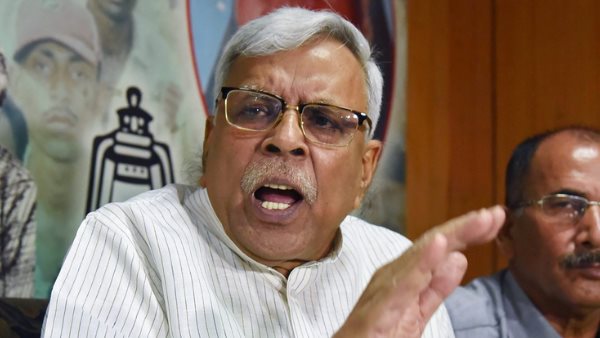 బీజేపీలో సుశీల్ మోడీకి ప్రాధాన్యం తగ్గిందన్న ఆర్జేడీ నేత శివానంద్ తివారీ బీజేపీలో సుశీల్ మోడీకి ప్రాధాన్యం తగ్గిందన్న ఆర్జేడీ నేత శివానంద్ తివారీ