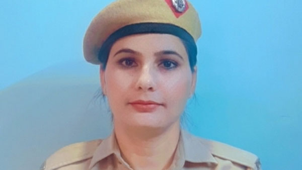 సీమా ప్రతిభపై ప్రశంసలు...