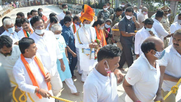 కేంద్ర నిధులతో జరుగుతున్న పలు అభివృద్ధి పనులను పరిశీలించిన కిషన్ రెడ్డి కేంద్ర నిధులతో జరుగుతున్న పలు అభివృద్ధి పనులను పరిశీలించిన కిషన్ రెడ్డి