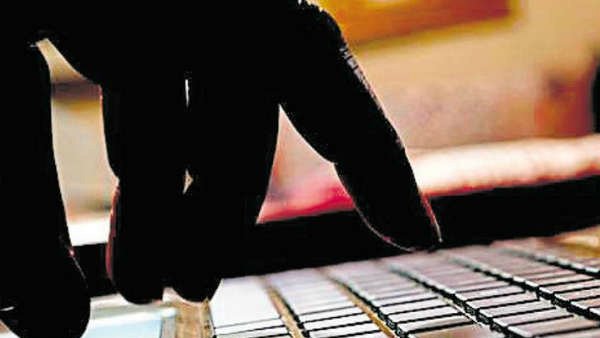 పరువు తీసేలా ఆన్‌లైన్ యాప్‌ల వ్యవహారం...