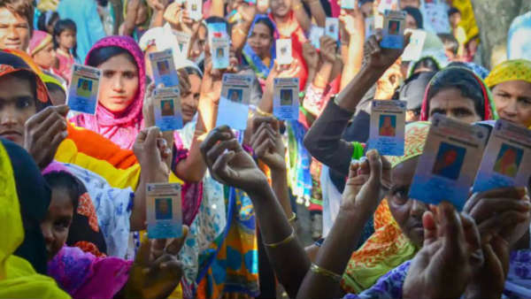 ఓటరు ఐడీపై రెండు క్యూఆర్ కోడ్స్